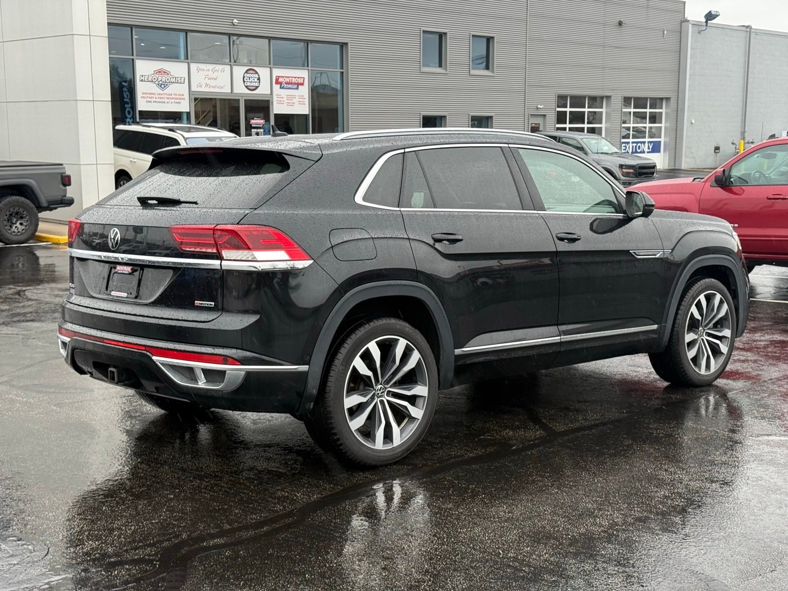 View vehicle photo 3