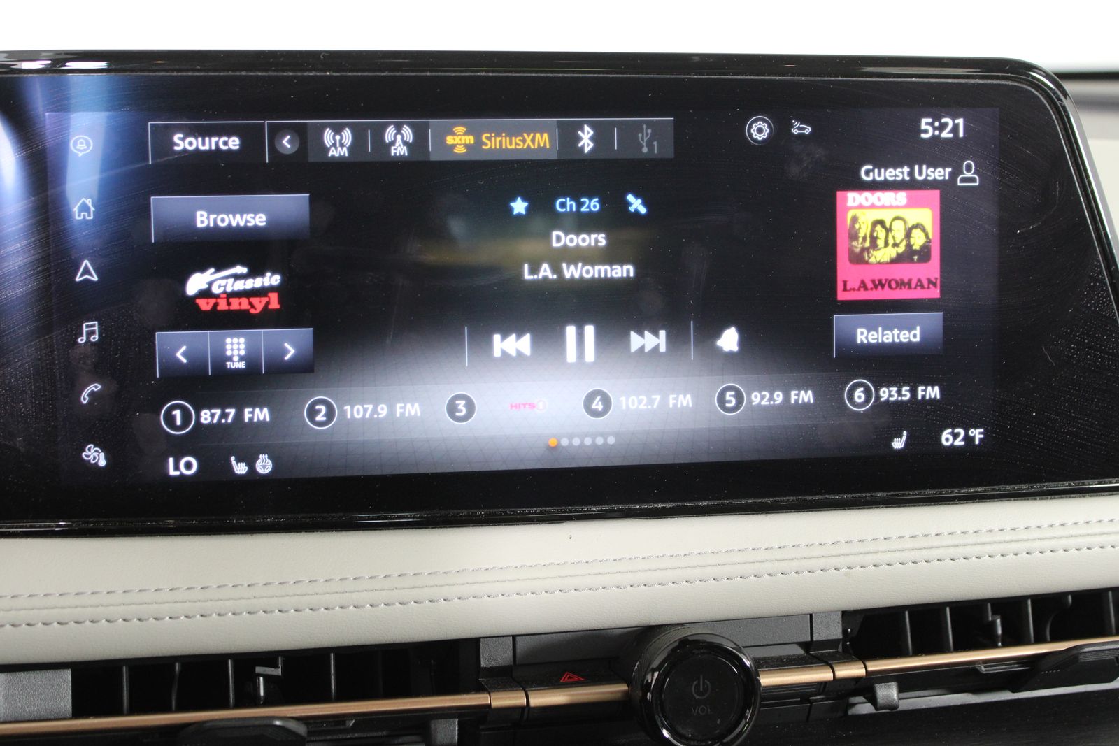Used 2023 Black Nissan ENGAGE image 5