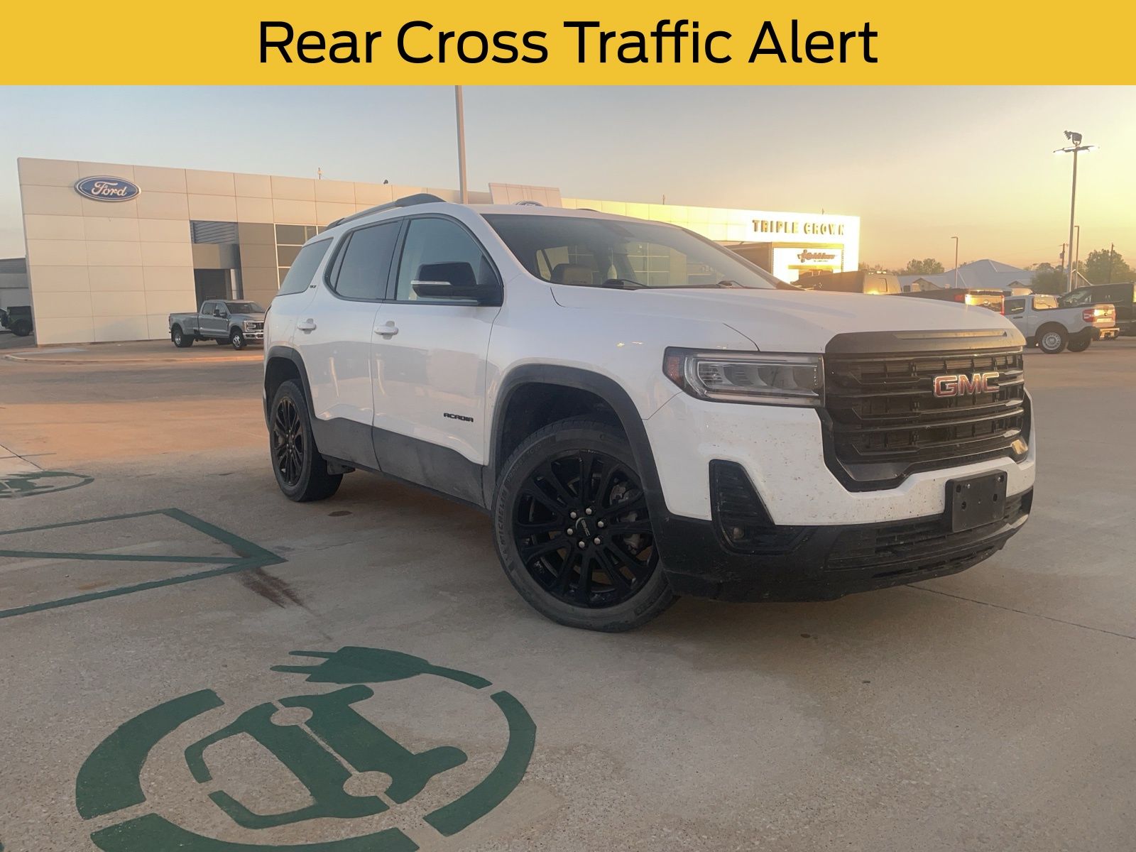 2023 GMC Acadia SLT FWD