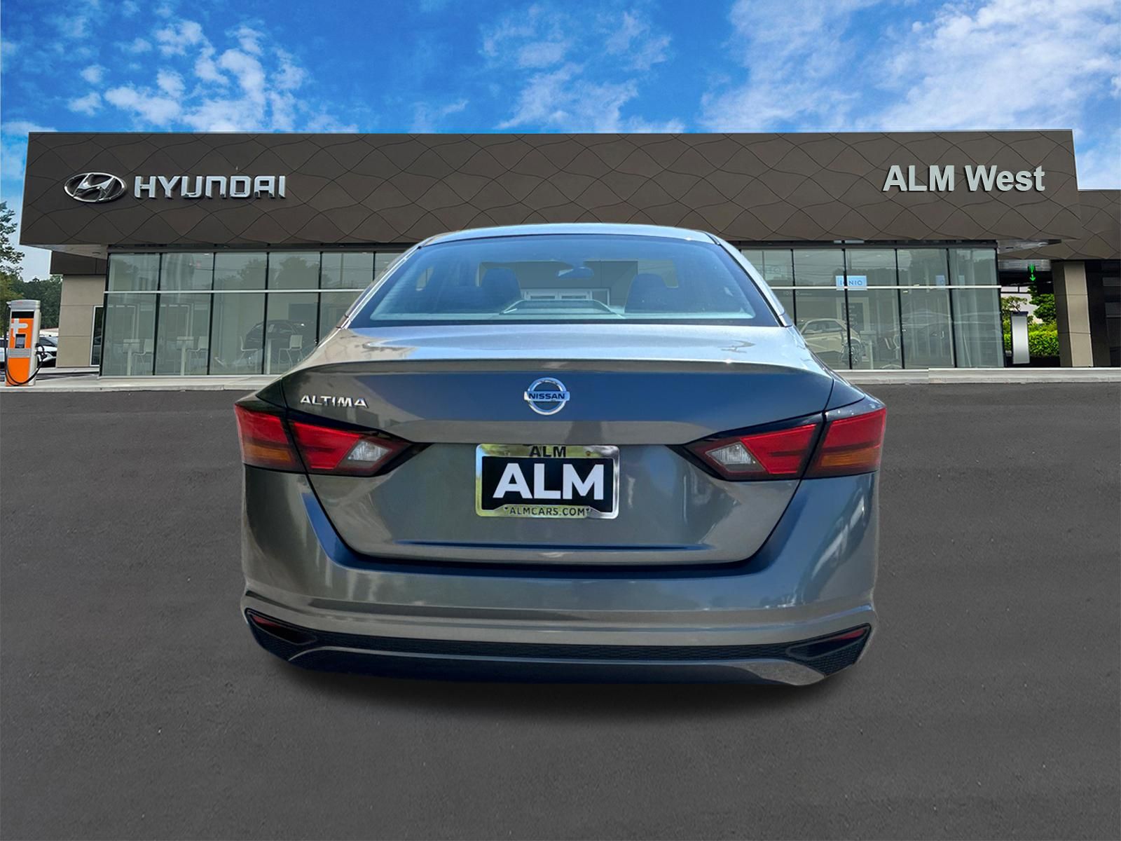 Used 2022 Gray Nissan 2.5 S image 6