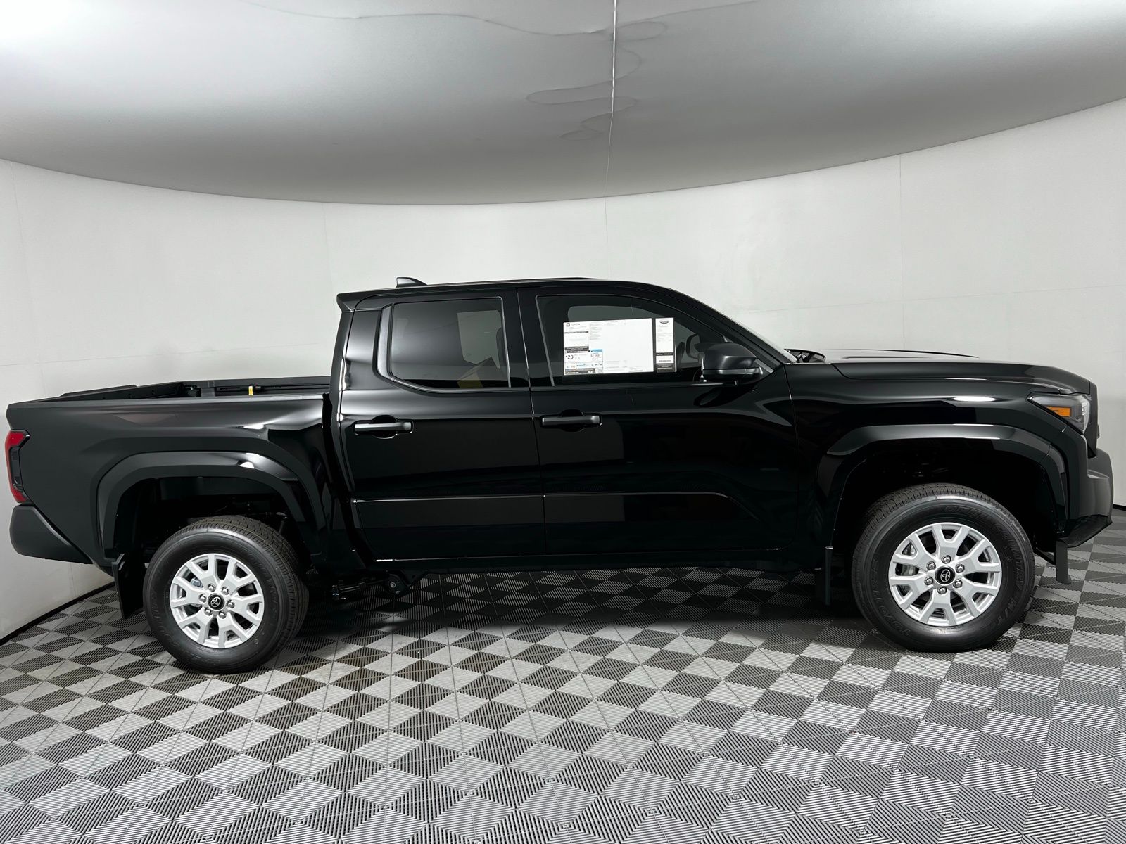 Thumbnail: 2025 Toyota Tacoma - 4