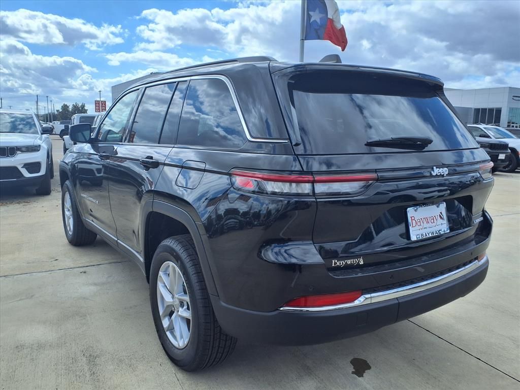 2025 Jeep Grand Cherokee Laredo - 4