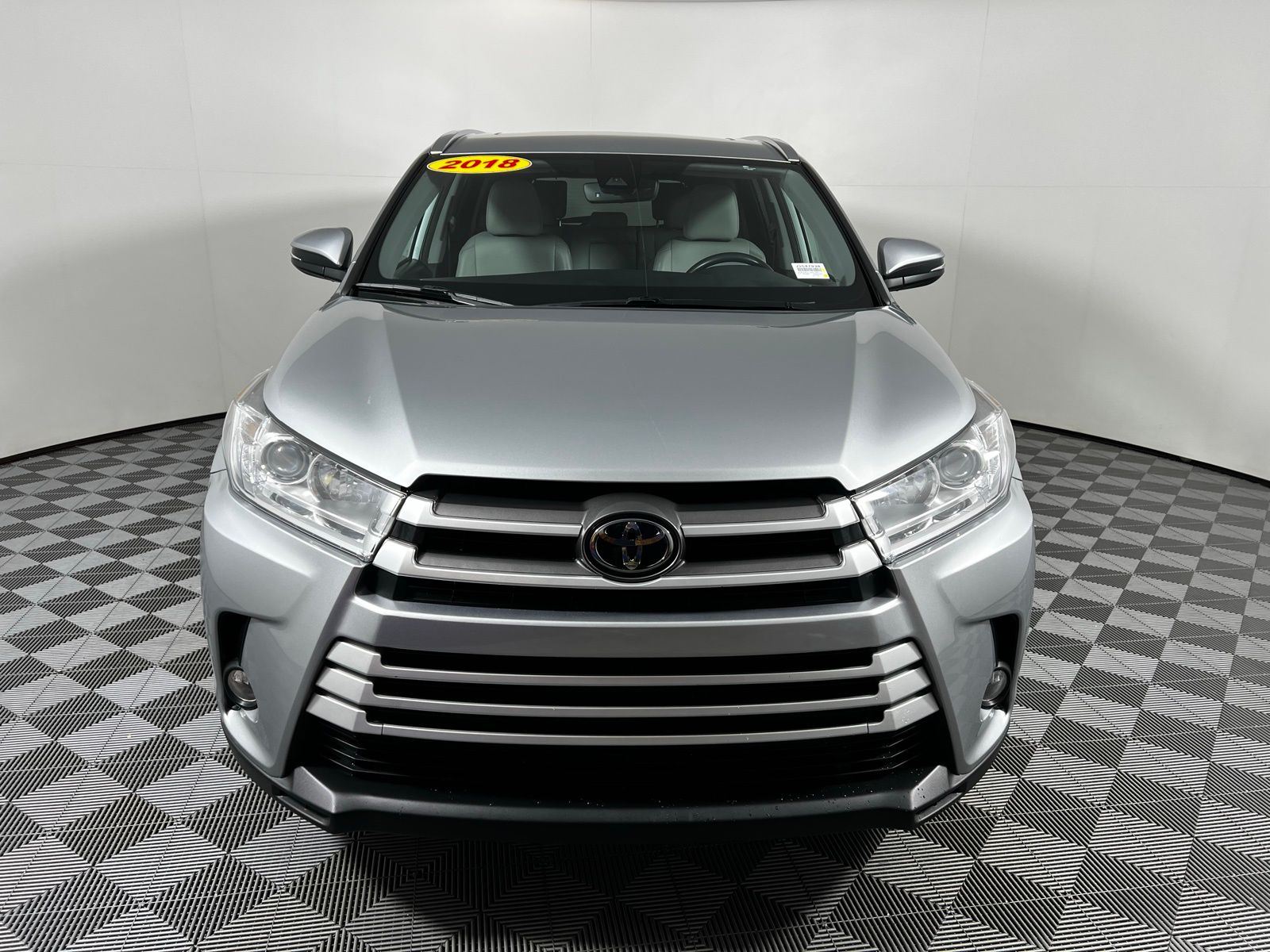 Thumbnail: 2018 Toyota Highlander - 2