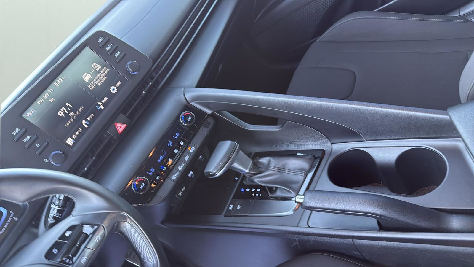 Used Car 2025 Hyundai Elantra  Sel Sport For Sale Under $25,000 In Austin, Texas