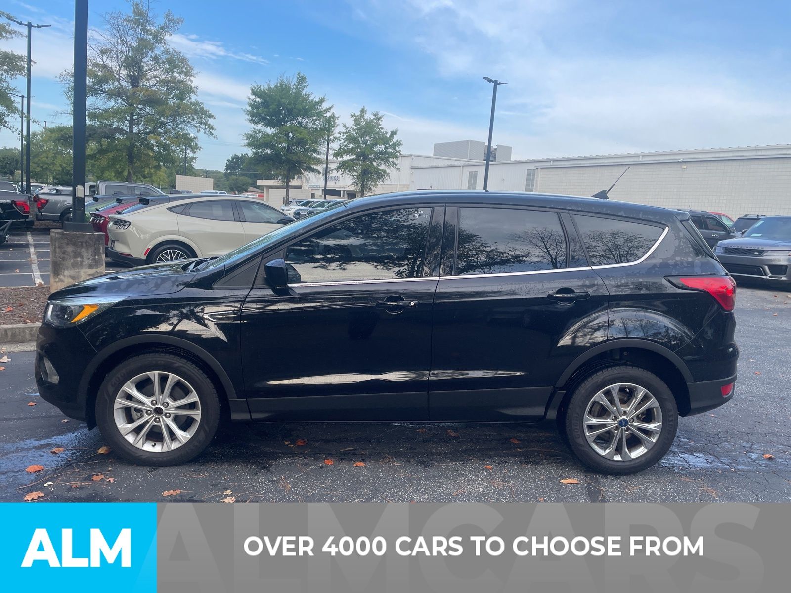 2019 Ford Escape SE photo 2