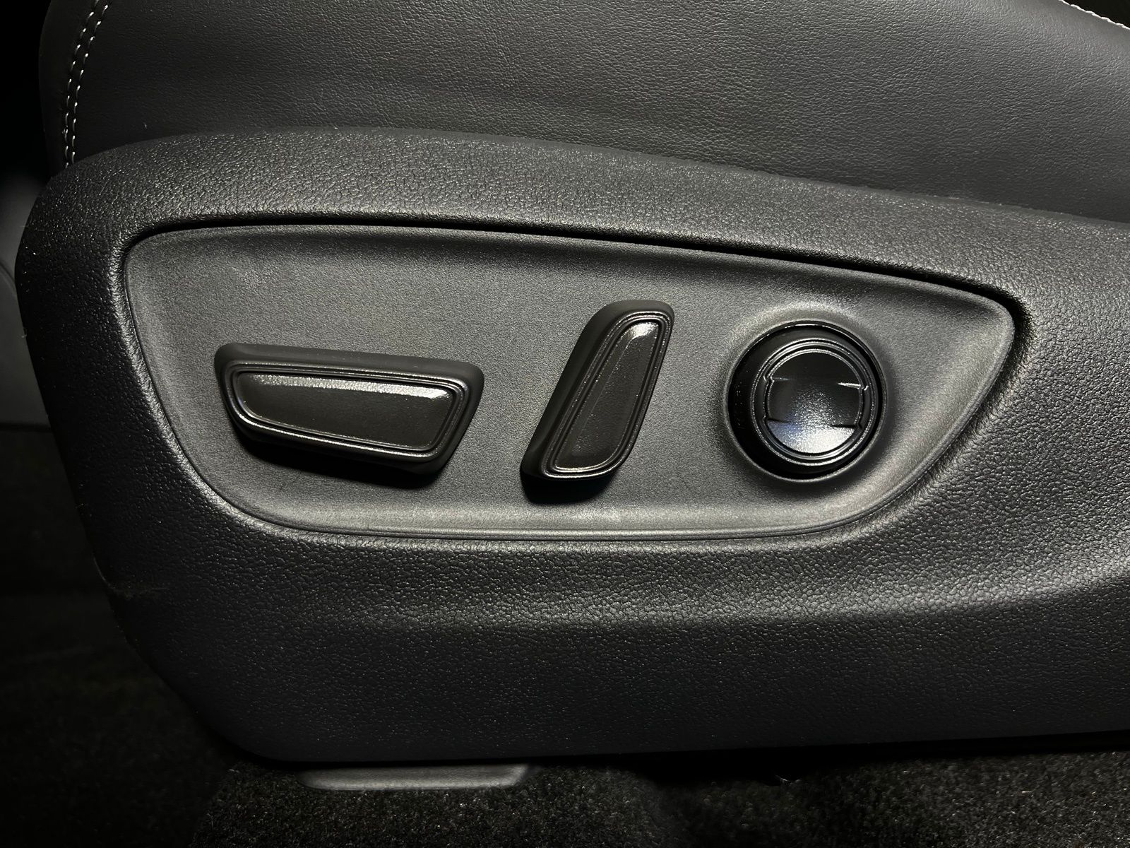 2025 Toyota RAV4 Limited 11