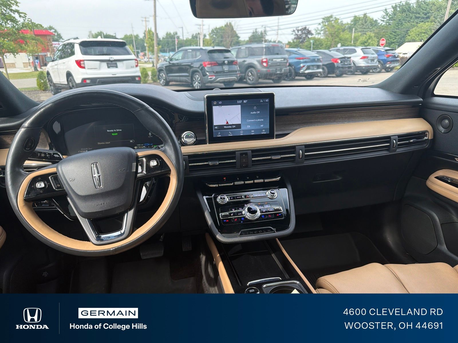 Used 2022 Blue Lincoln Grand Touring image 14