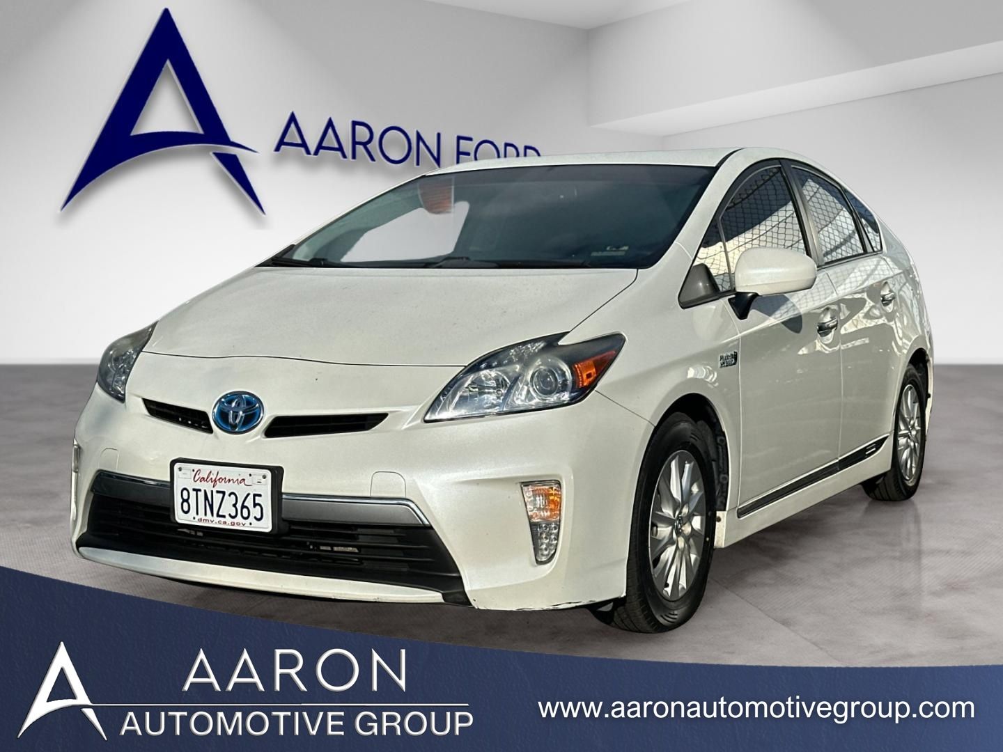 White (Blizzard Pearl) 2015 Toyota Prius Plug-In Hybrid Advanced Hatchback Front-Wheel Drive Continuously Variable Transmission