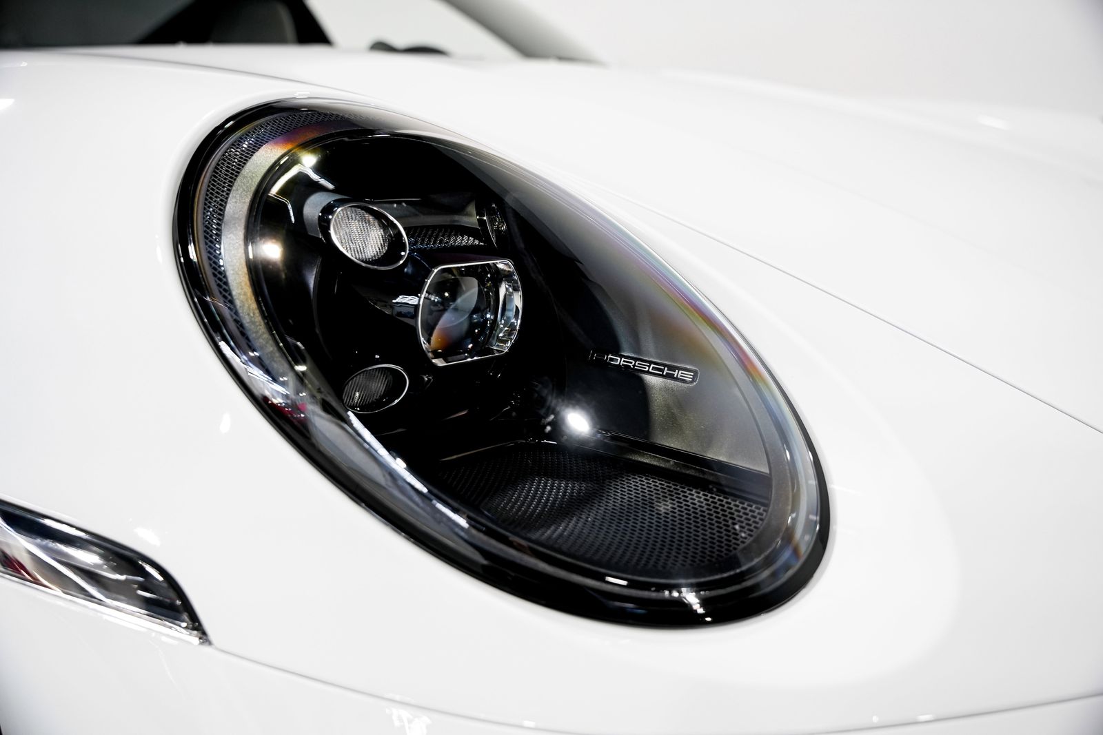 2022 Porsche 911 Carrera GTS — photo 40