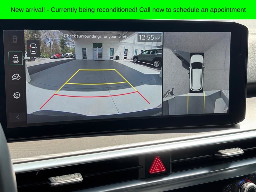 View vehicle photo 6