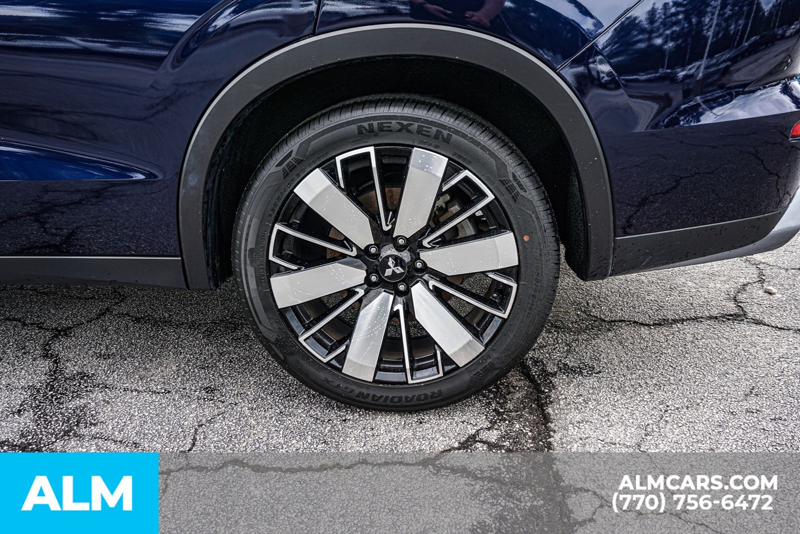 Used 2025 Blue Mitsubishi SE image 16