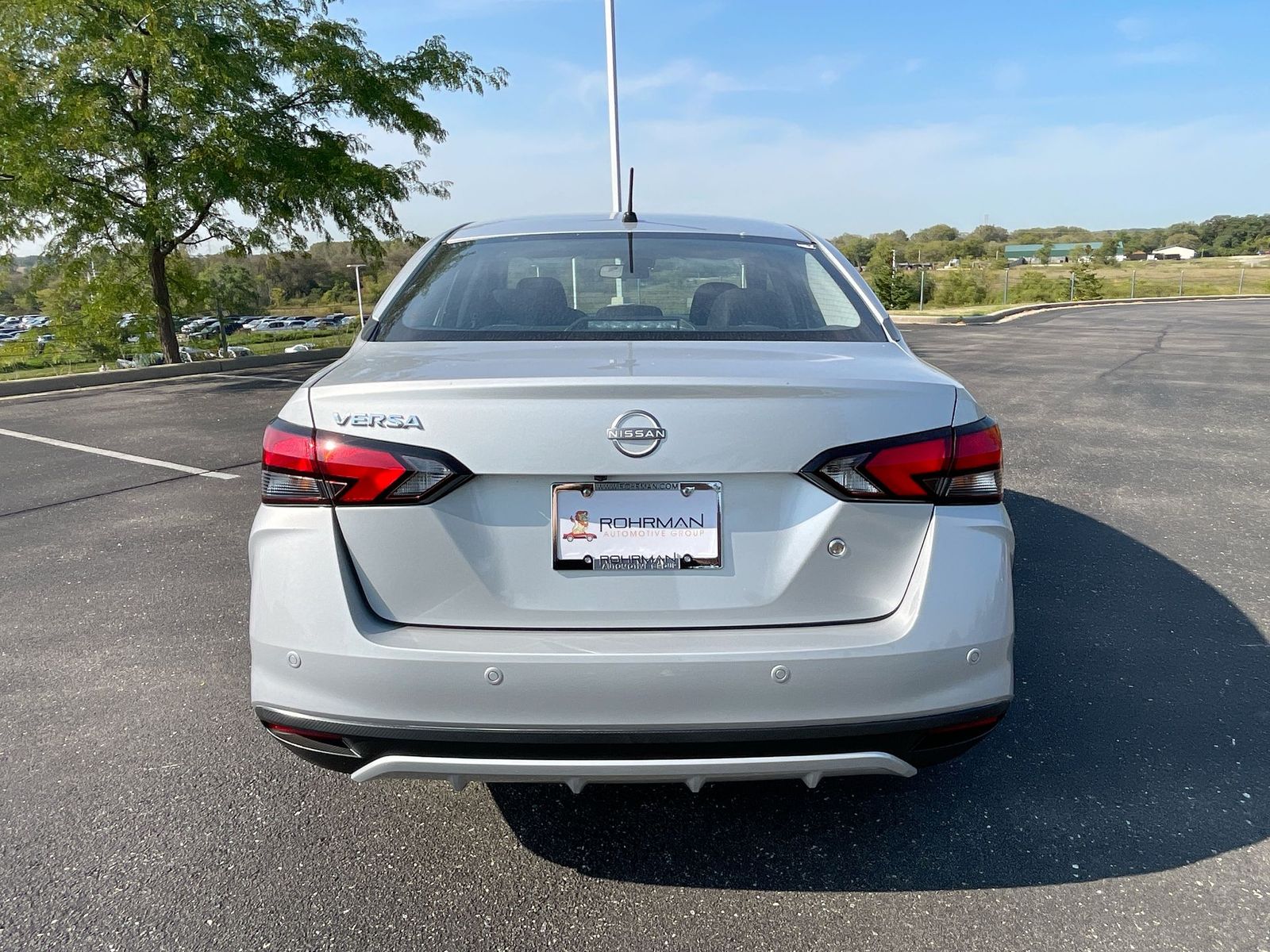 2024 Nissan Versa 1.6 S 33