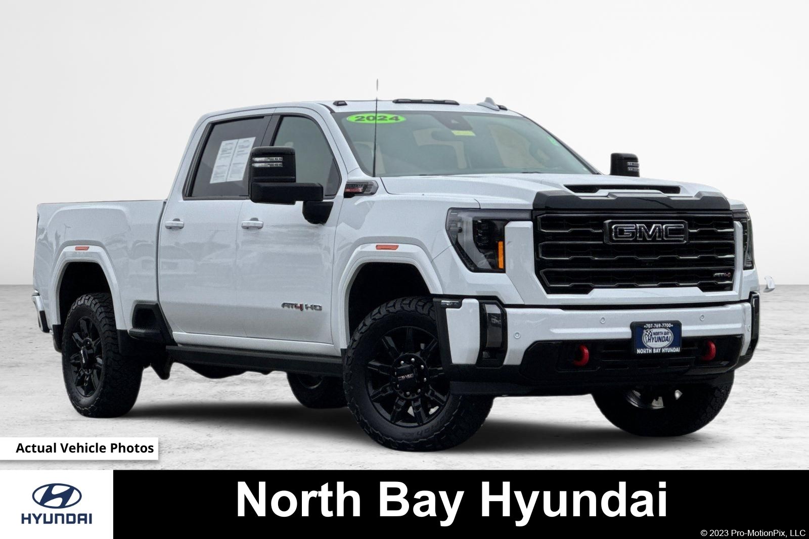 Summit White 2024 GMC Sierra 2500HD AT4 Crew Cab 4WD Pickup Truck Four-Wheel Drive Automatic