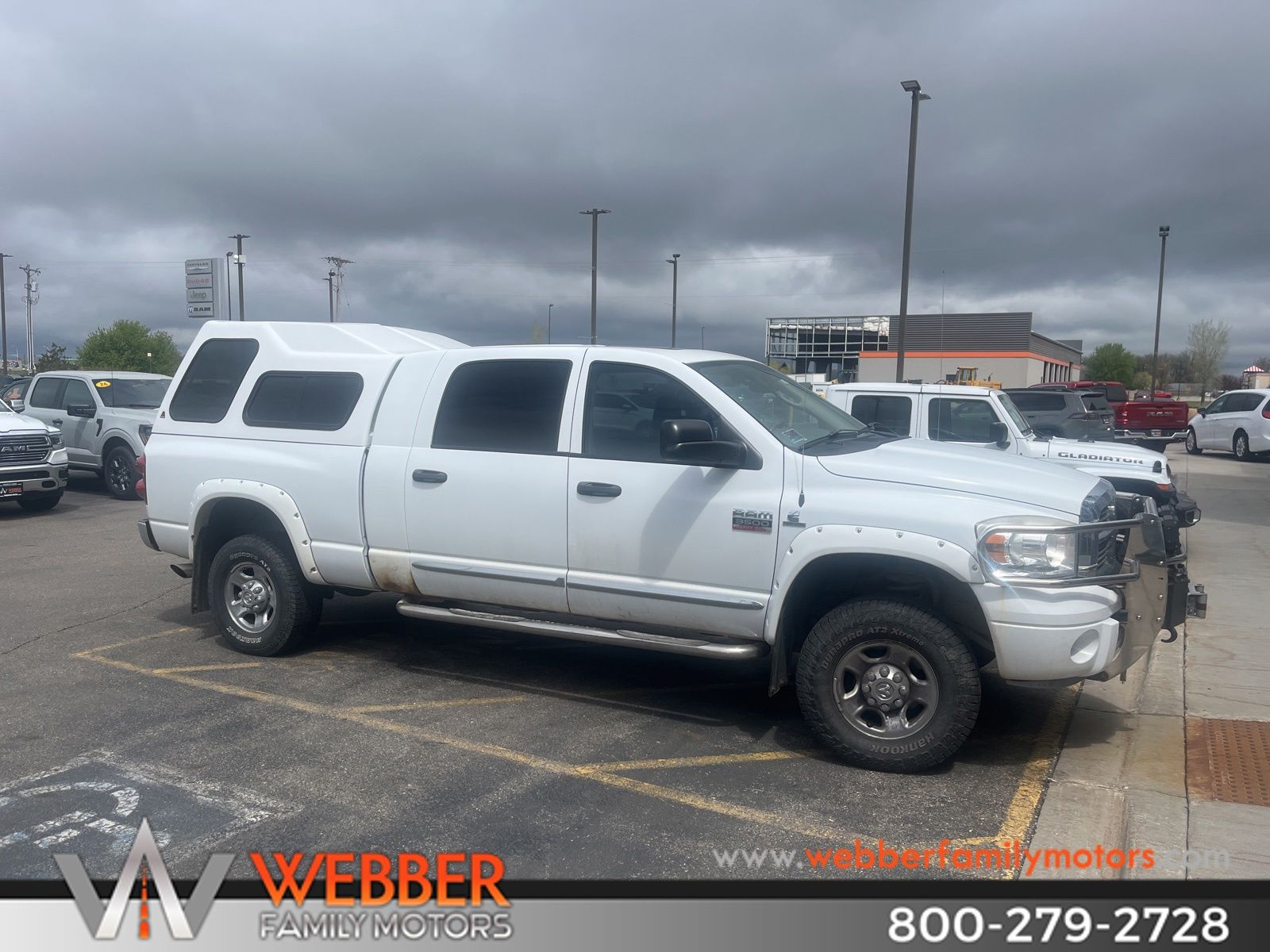 View vehicle photo 5