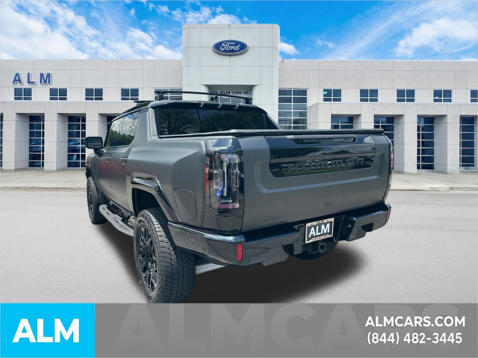 Used 2025 Black GMC 2X image 8