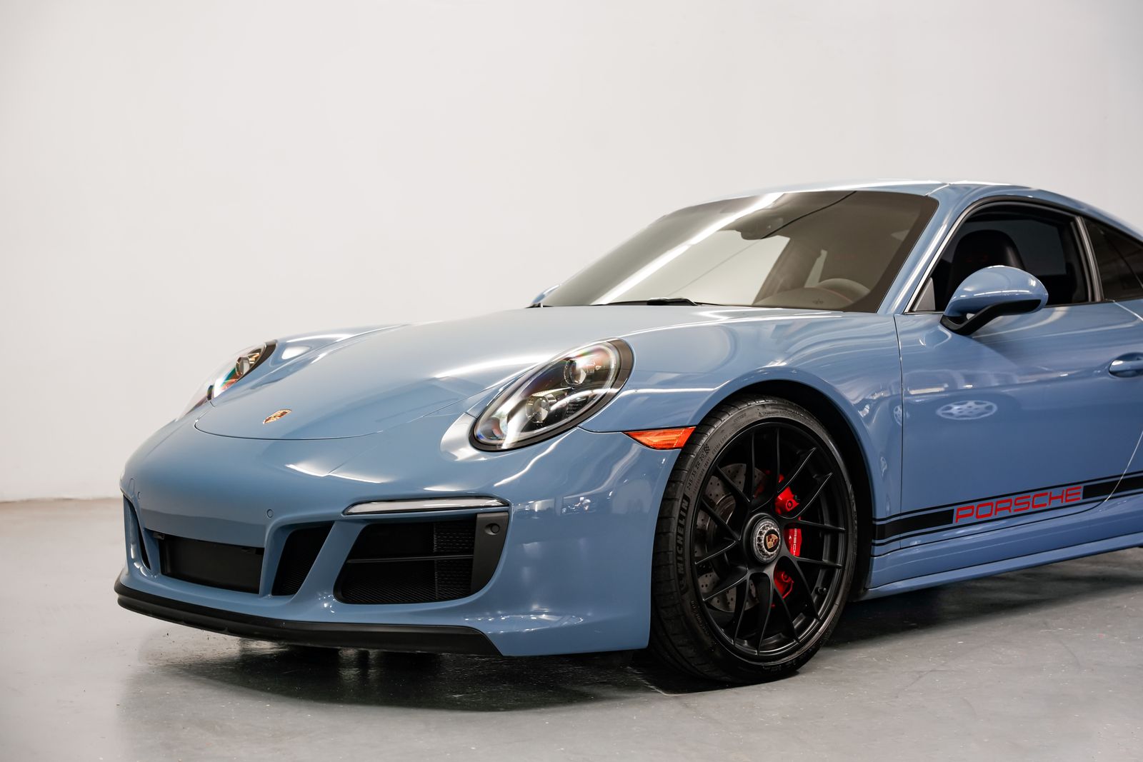 2019 Porsche 911 Carrera 4 GTS — photo 33