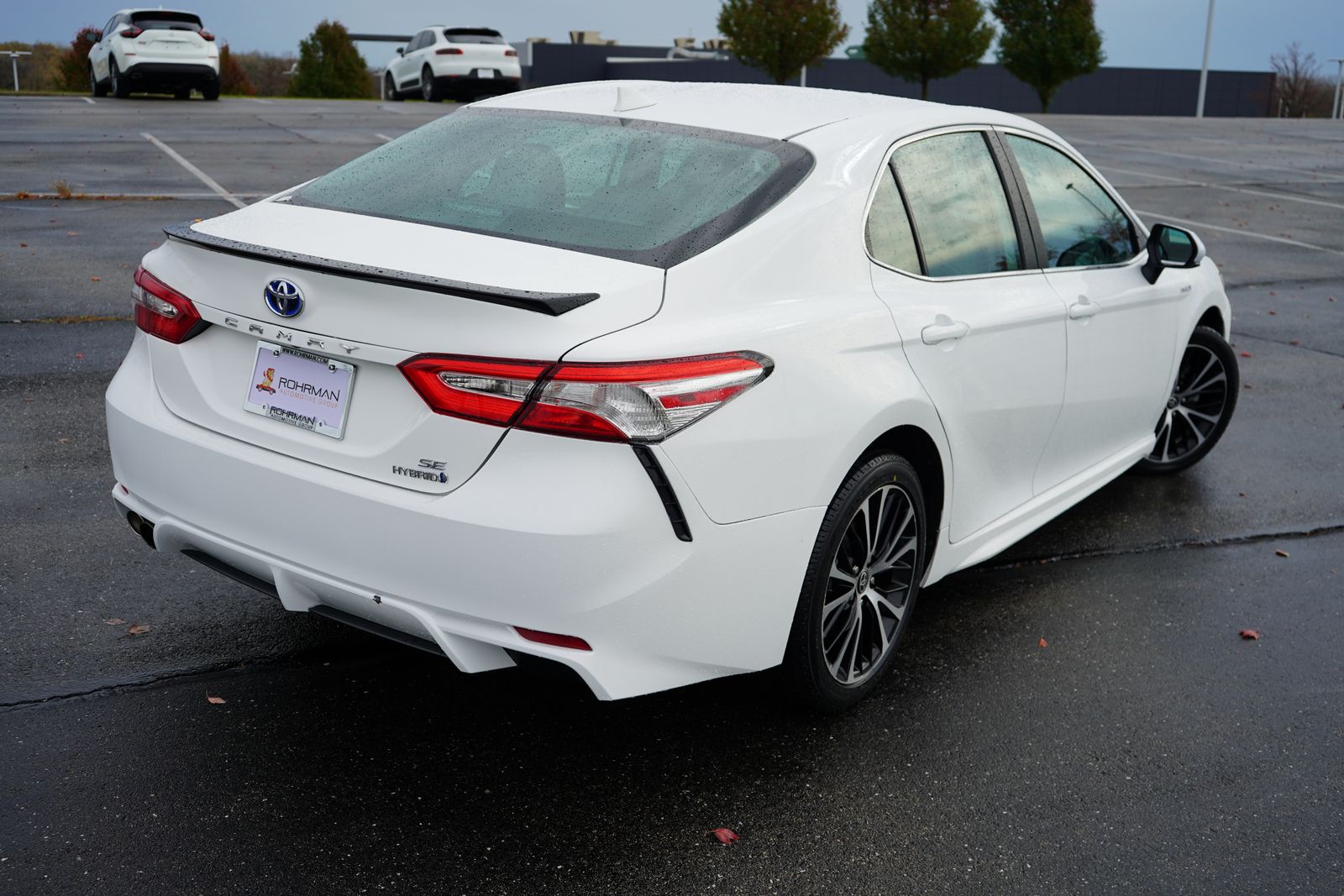 2020 Toyota Camry Hybrid SE 28