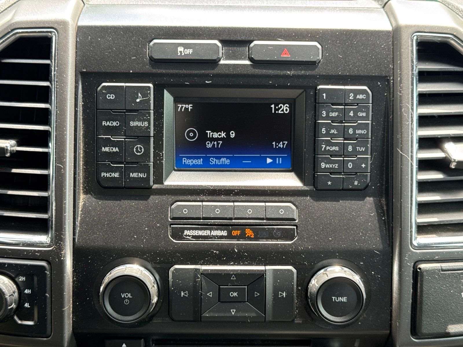 Used 2015 Oxford White Ford XLT image 18