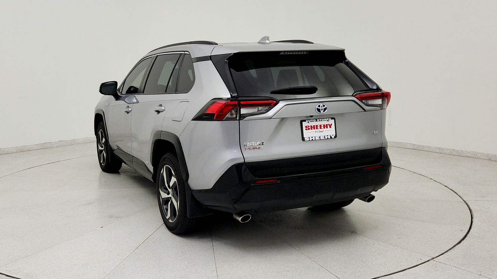 Used 2023 Silver Toyota SE image 5