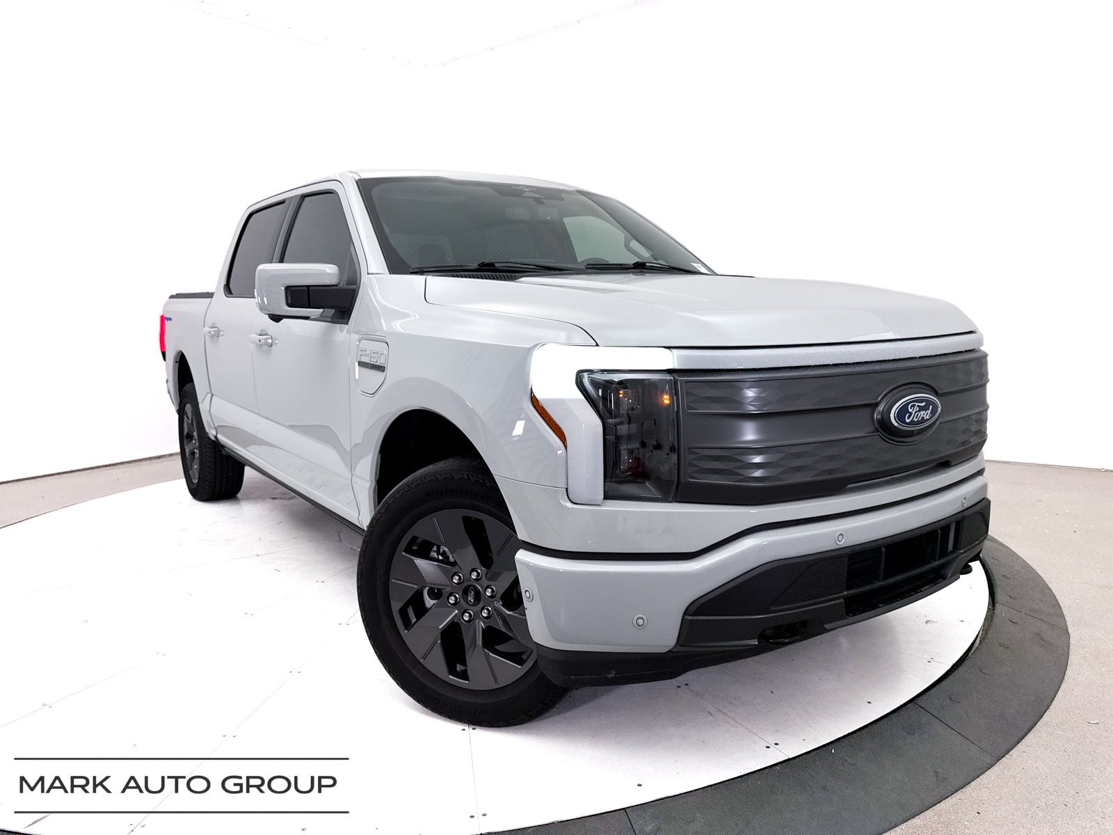 2023 Ford F-150 Lightning Lariat