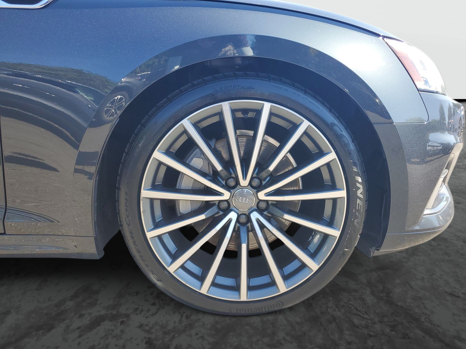 Vehicle photo