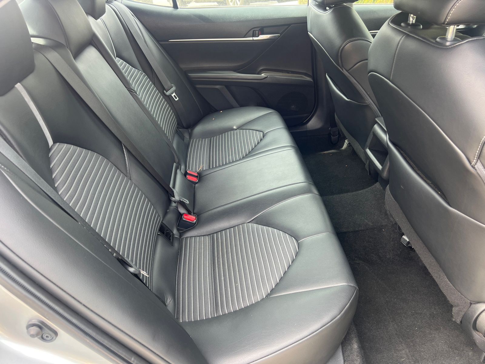 2022 Toyota Camry SE photo 16