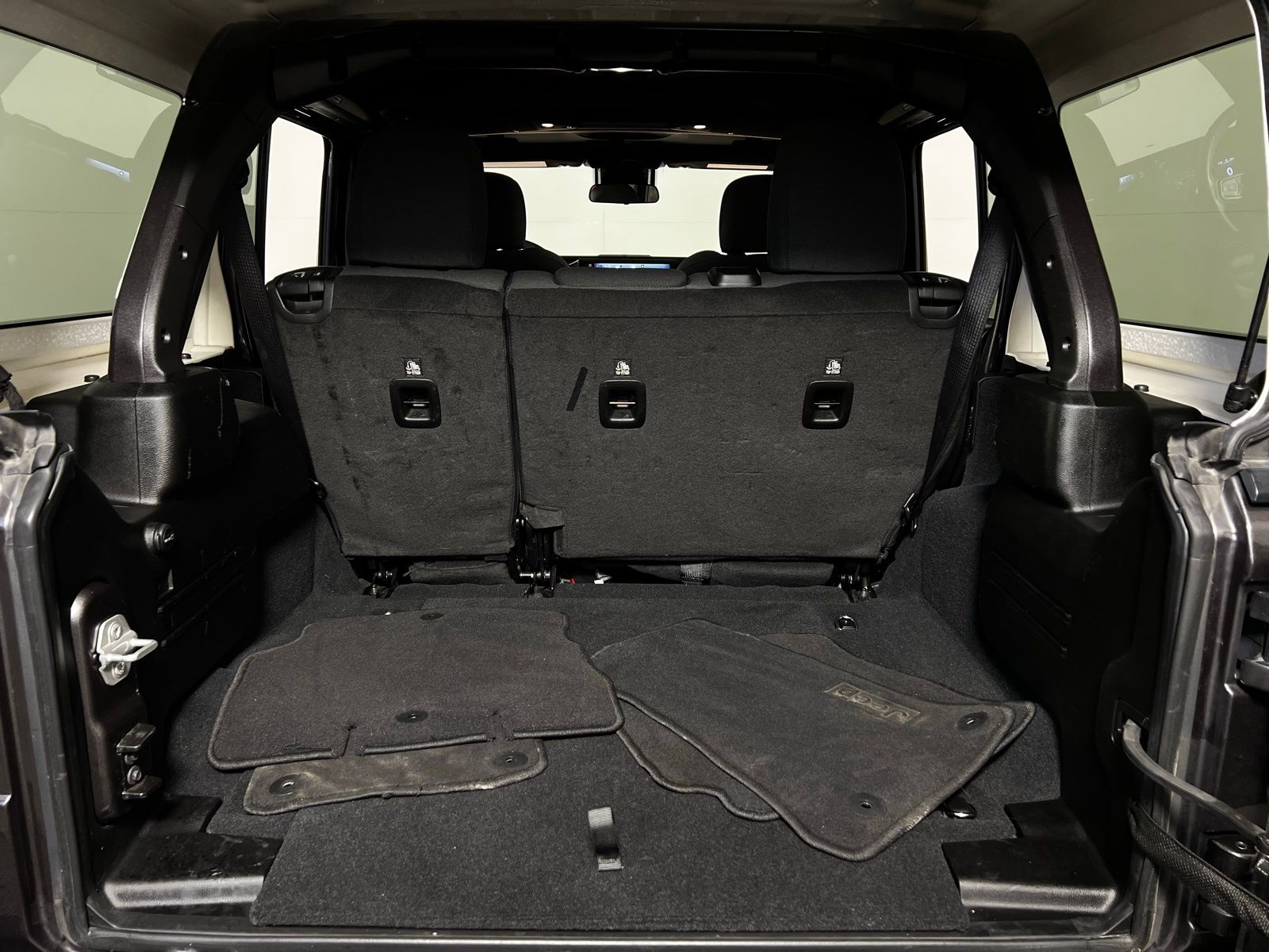 Thumbnail: 2024 Jeep Wrangler - 24