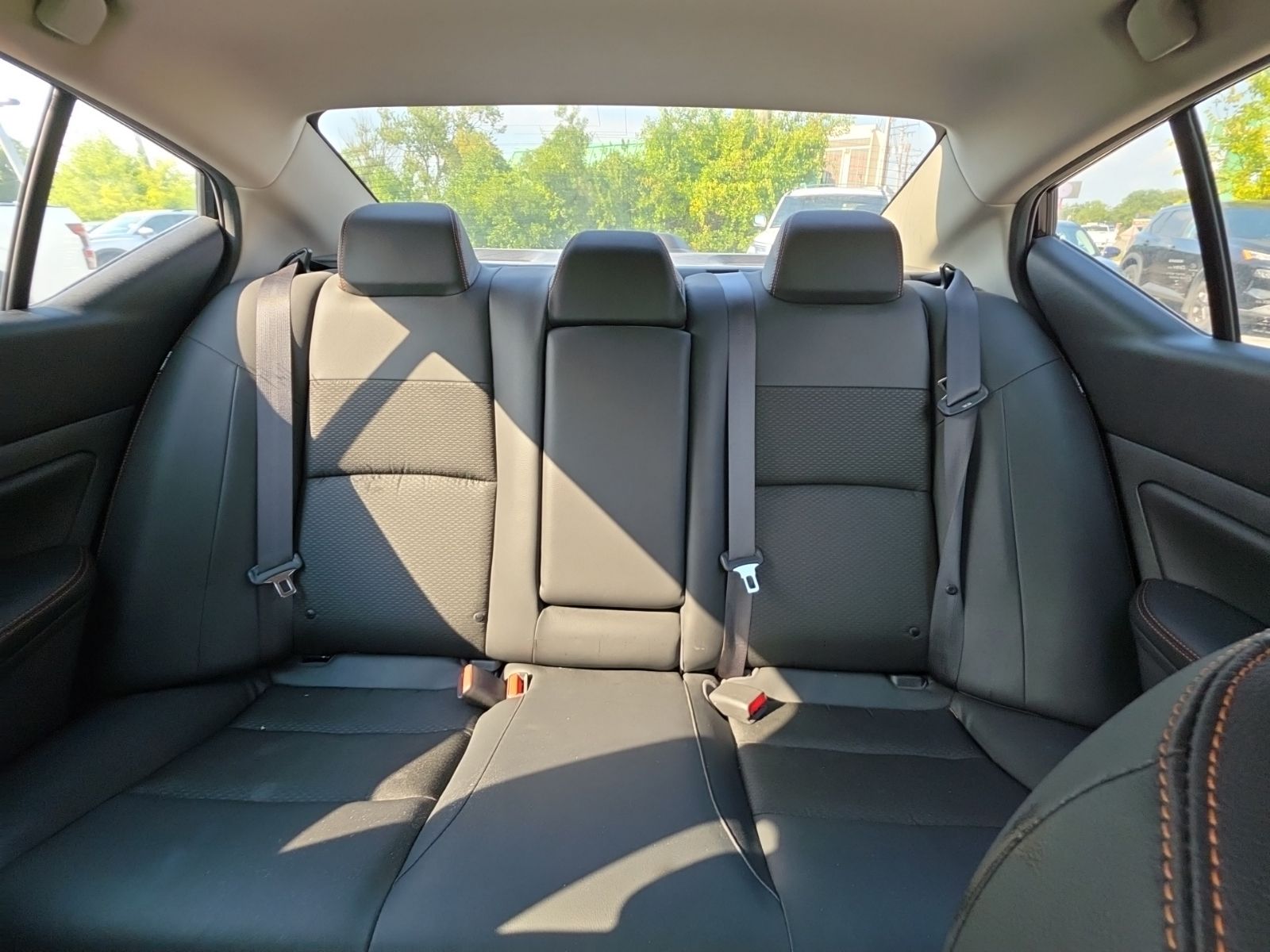 Used 2020 Black Nissan 2.5 SR image 27
