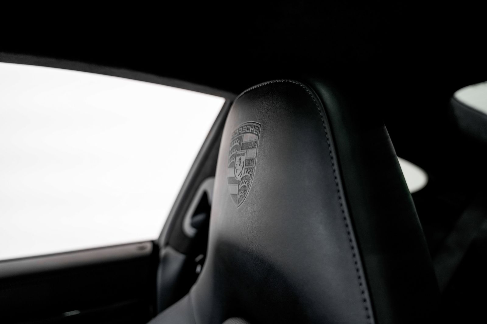 2018 Porsche 911 Turbo S — photo 20