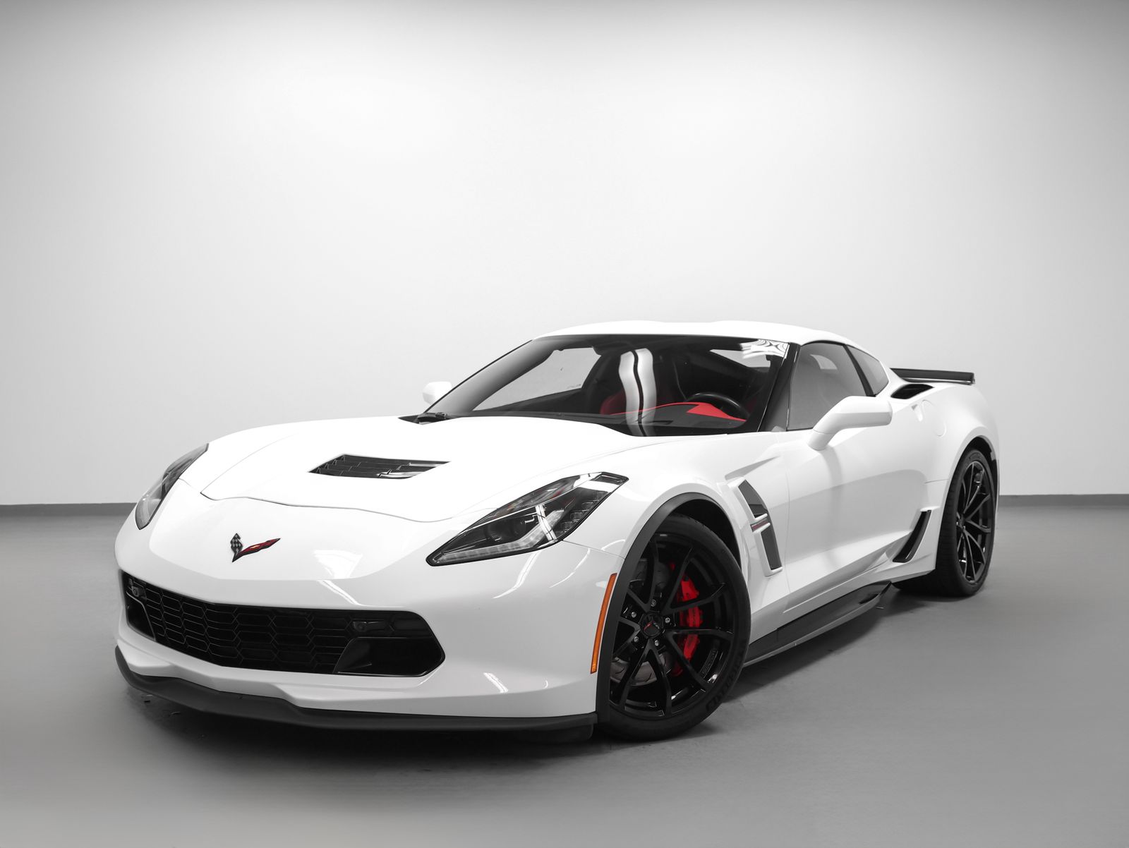 Arctic White 2019 Chevrolet Corvette Grand Sport 2LT Coupe RWD Coupe Rear-Wheel Drive 8-Speed Automatic