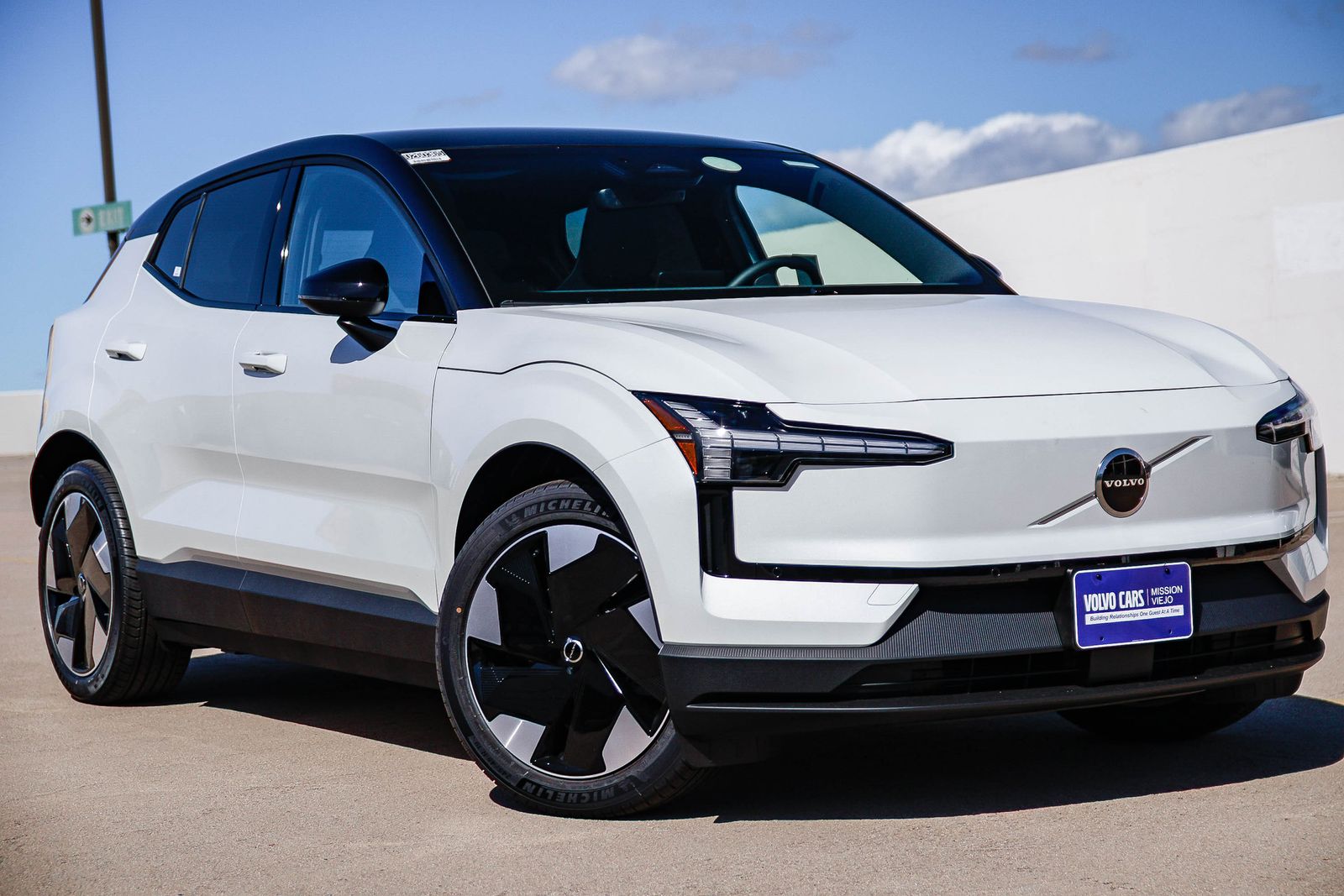 2026 Volvo EX30 Single Motor Plus's photo