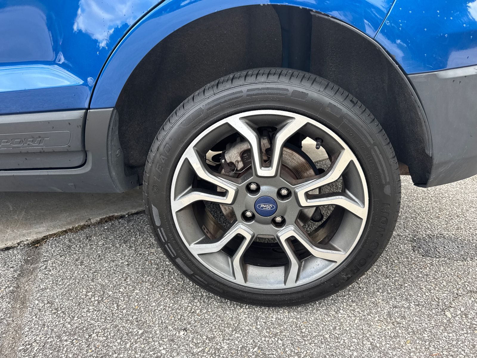 2019 Ford EcoSport SES photo 16