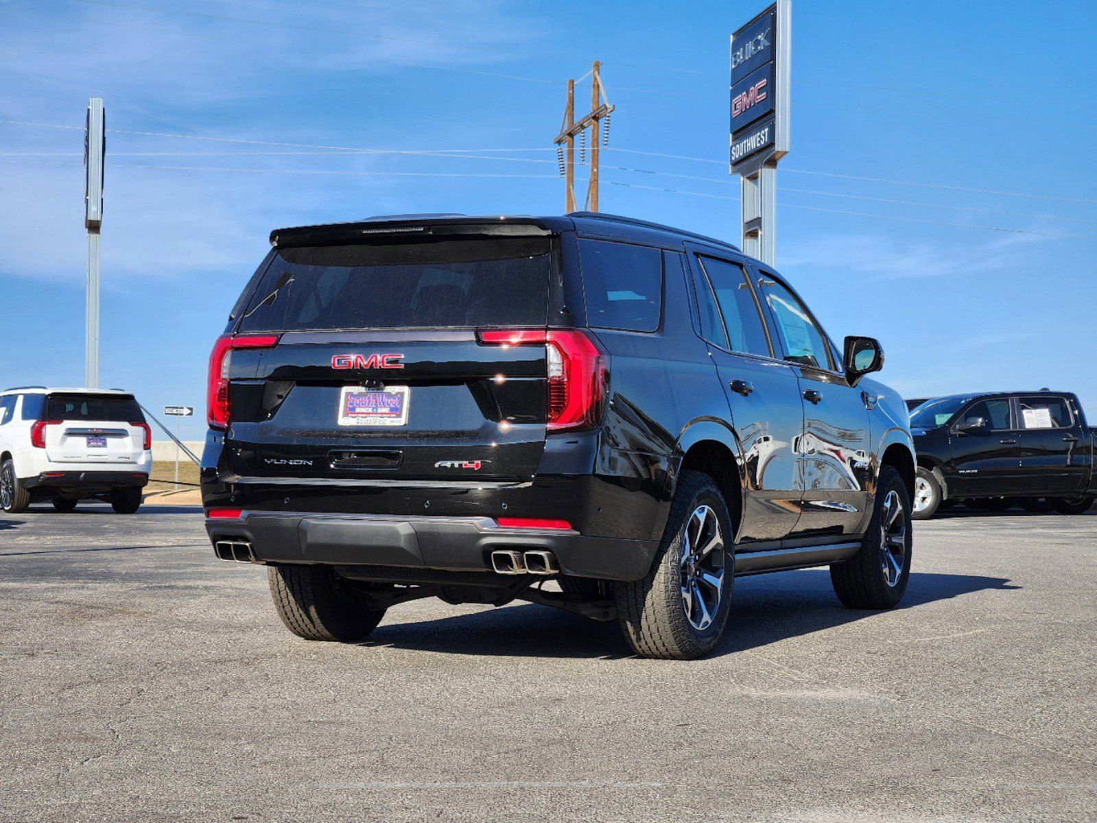 2025 GMC Yukon AT4 5