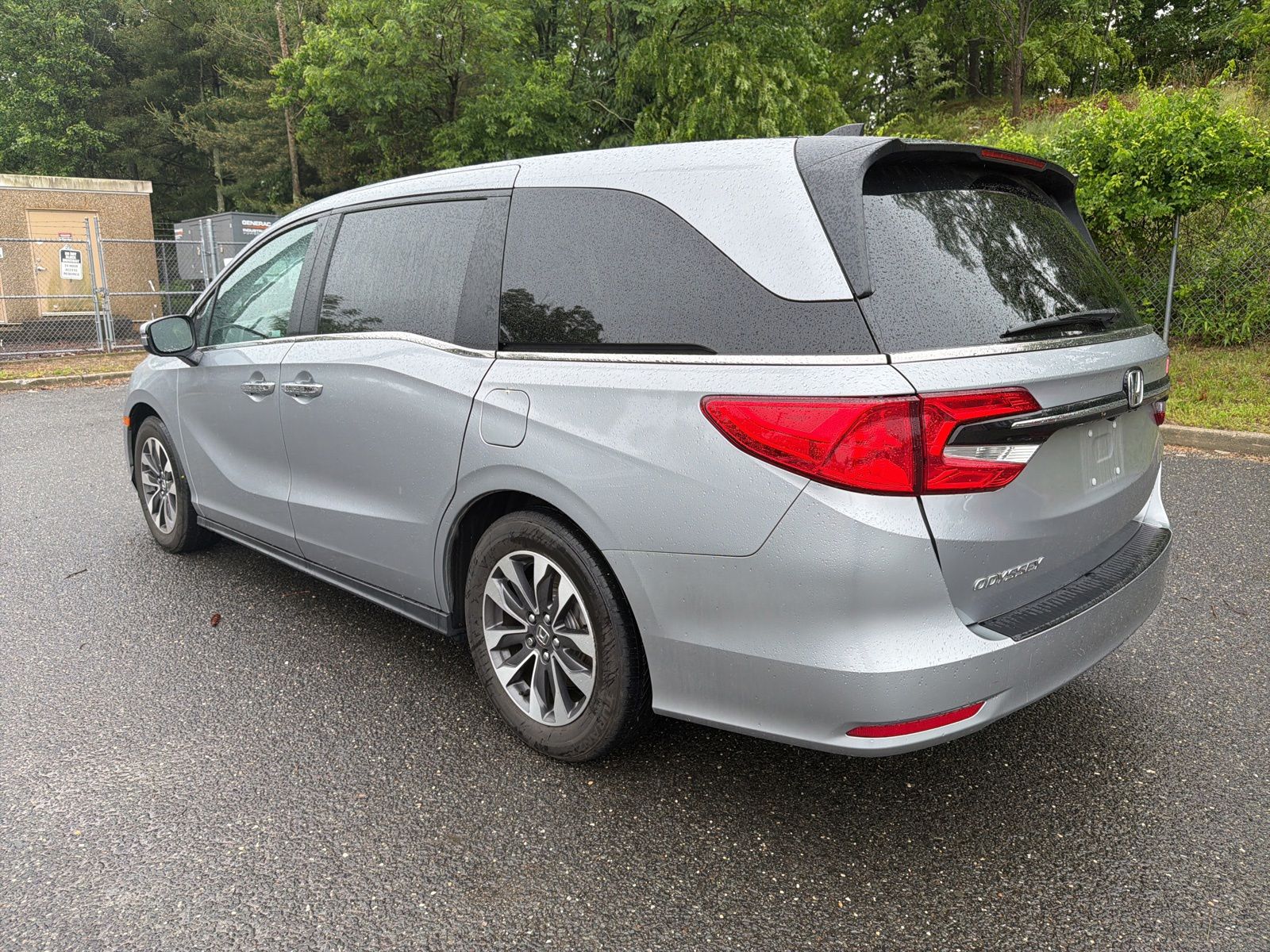 View vehicle photo 3