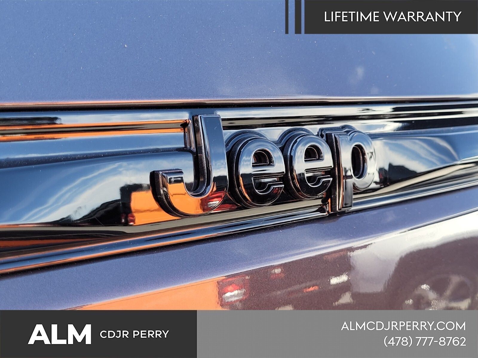 New 2025 Baltic Gray Metallic Clear-Coat Exterior Paint Jeep Laredo image 9