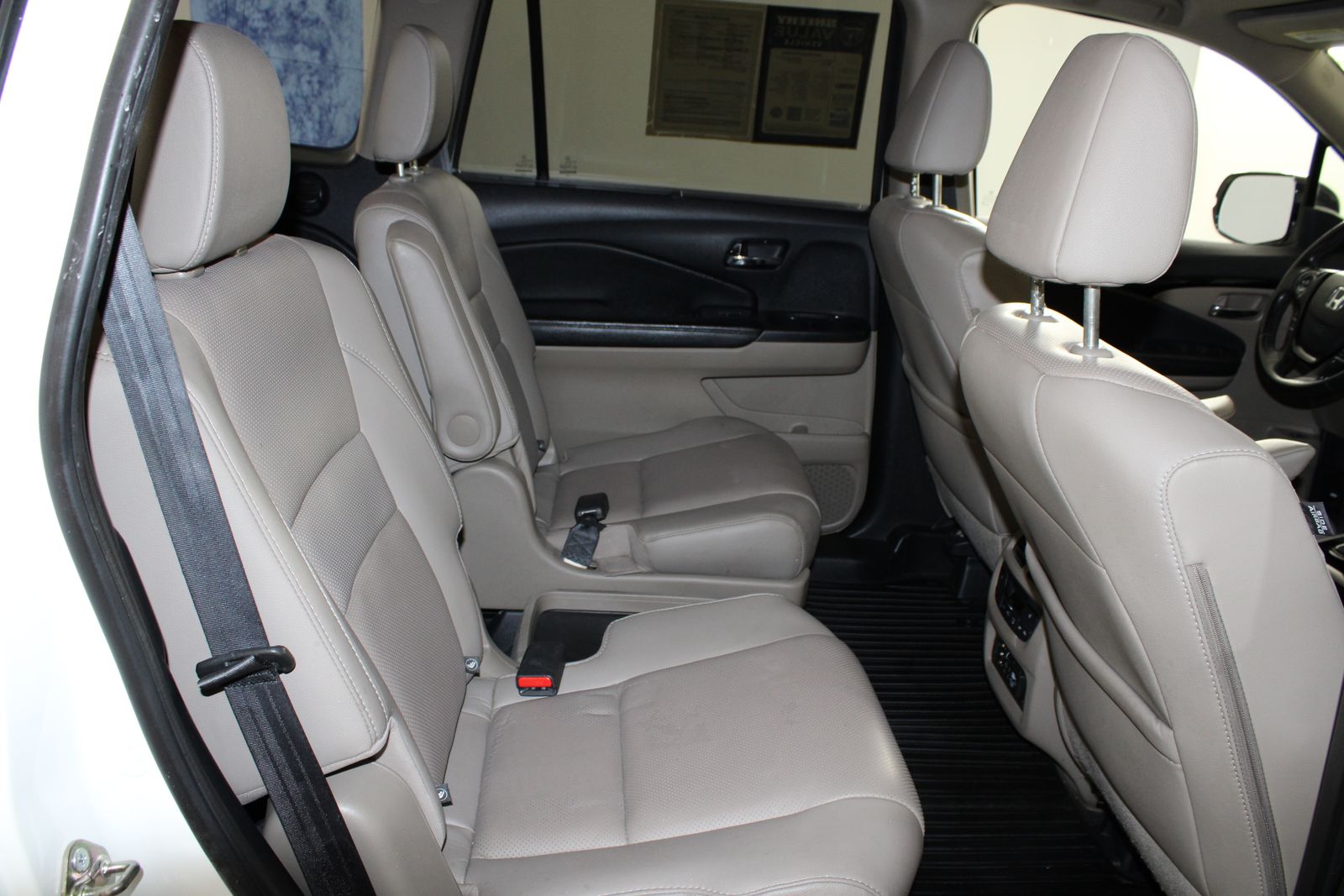 Used 2017 White Honda Elite image 29
