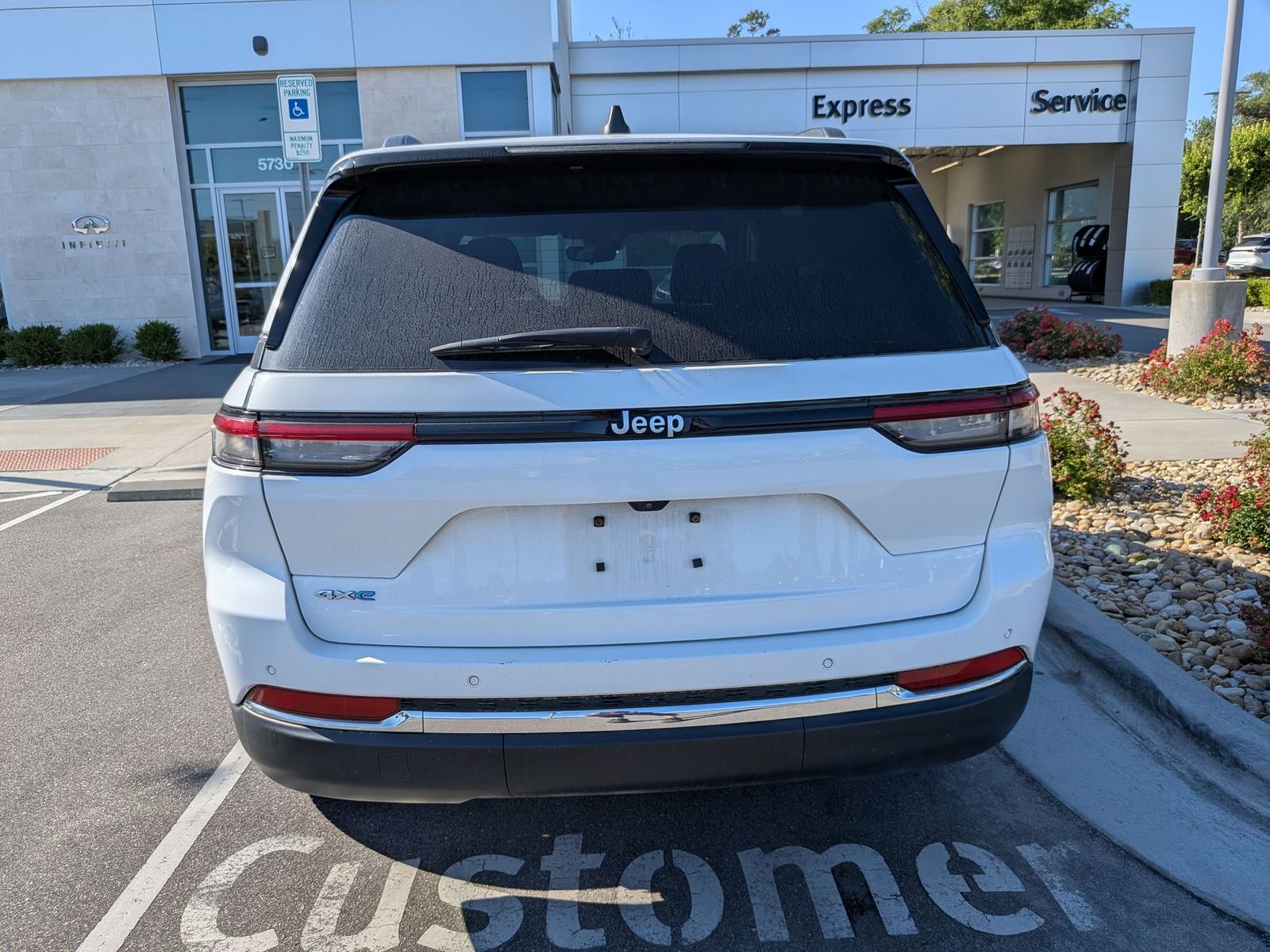 View vehicle photo 3
