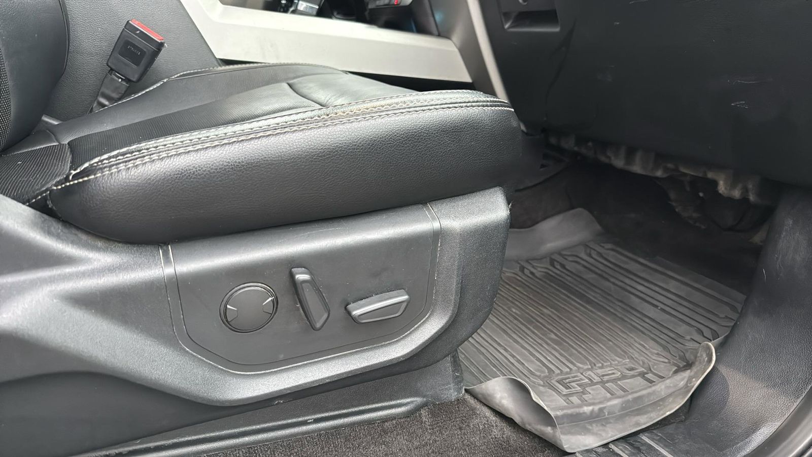 Used Car 2019 Ford F-150  Lariat For Sale Under $20,000 In Austin, Texas