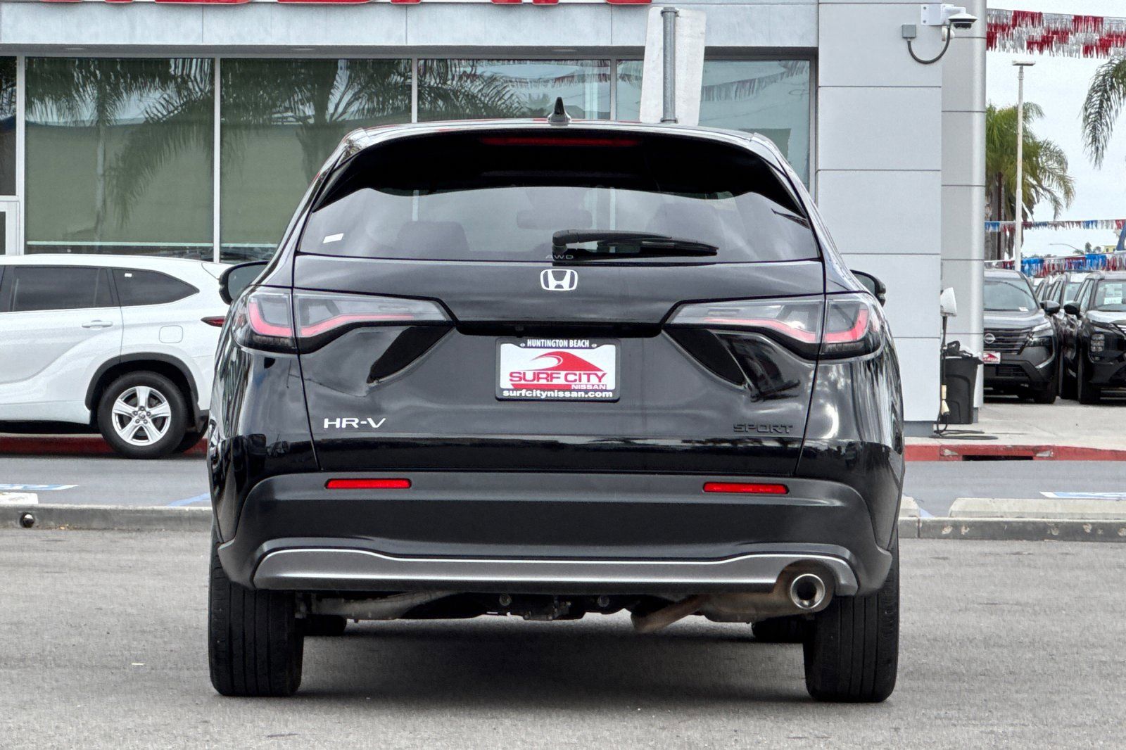 View vehicle photo 5