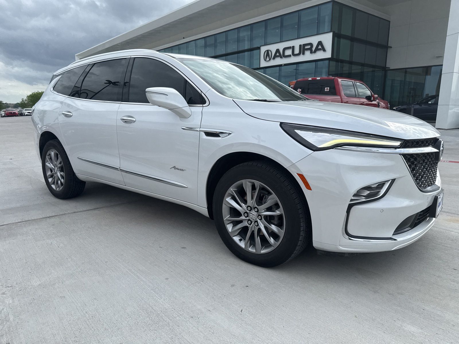 White Frost Tricoat 2023 Buick Enclave Avenir FWD SUV / Crossover Front-Wheel Drive 9-Speed Automatic