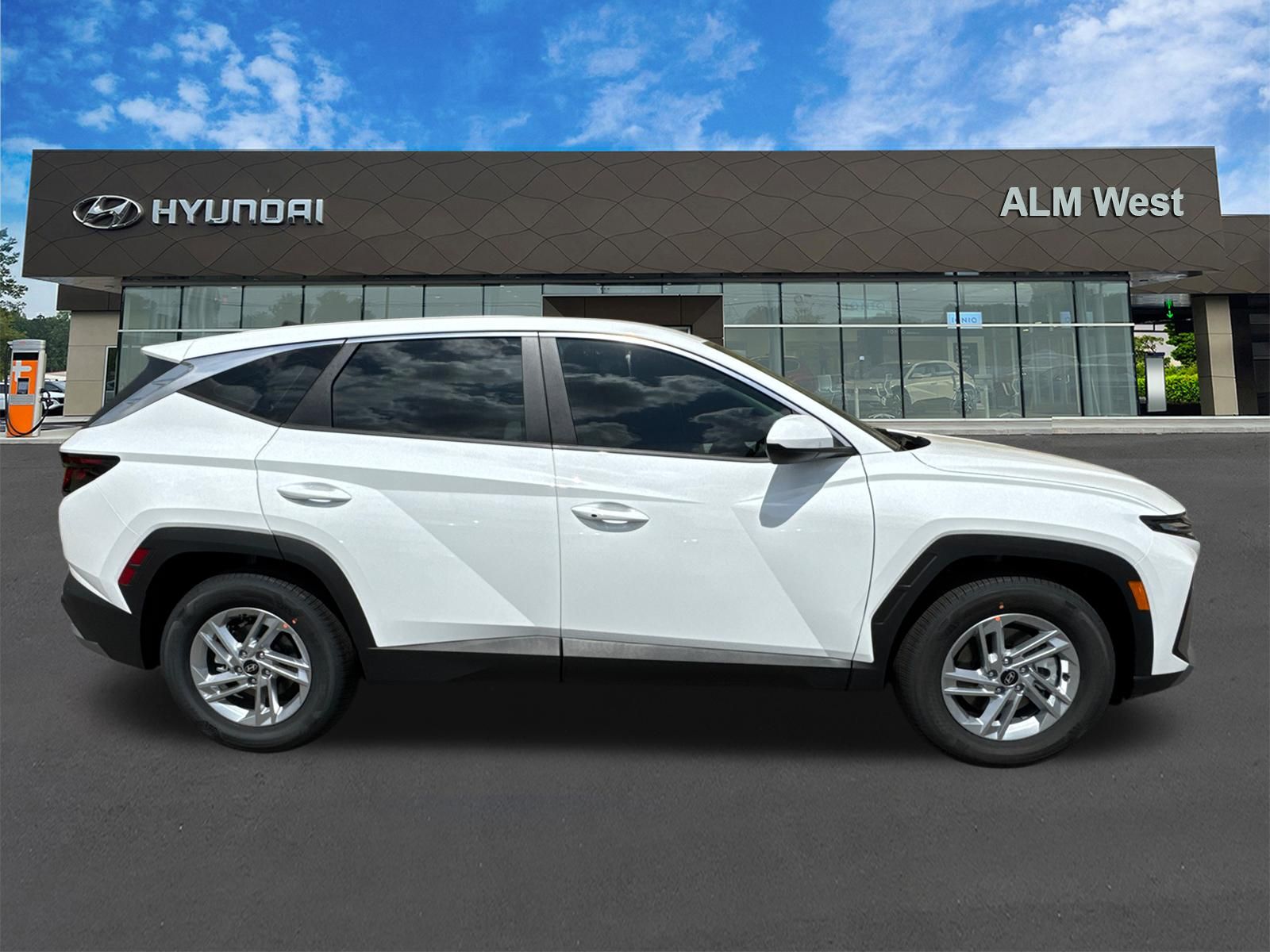 New 2026 White Hyundai SE image 5