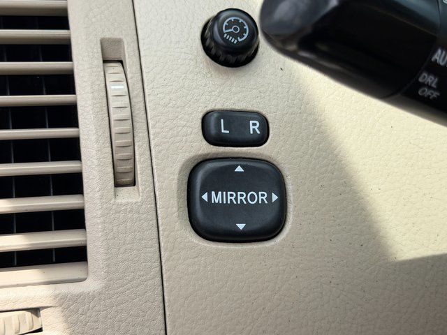Used 2007 Blizzard Pearl Toyota XL image 39