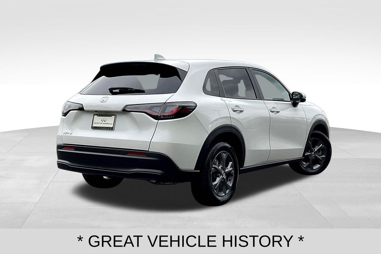 View vehicle photo 5