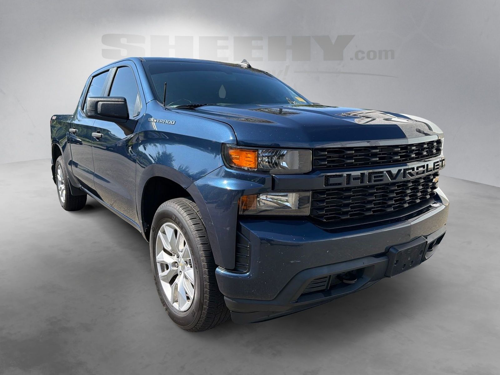 Used 2020 Blue Chevrolet Custom image 2