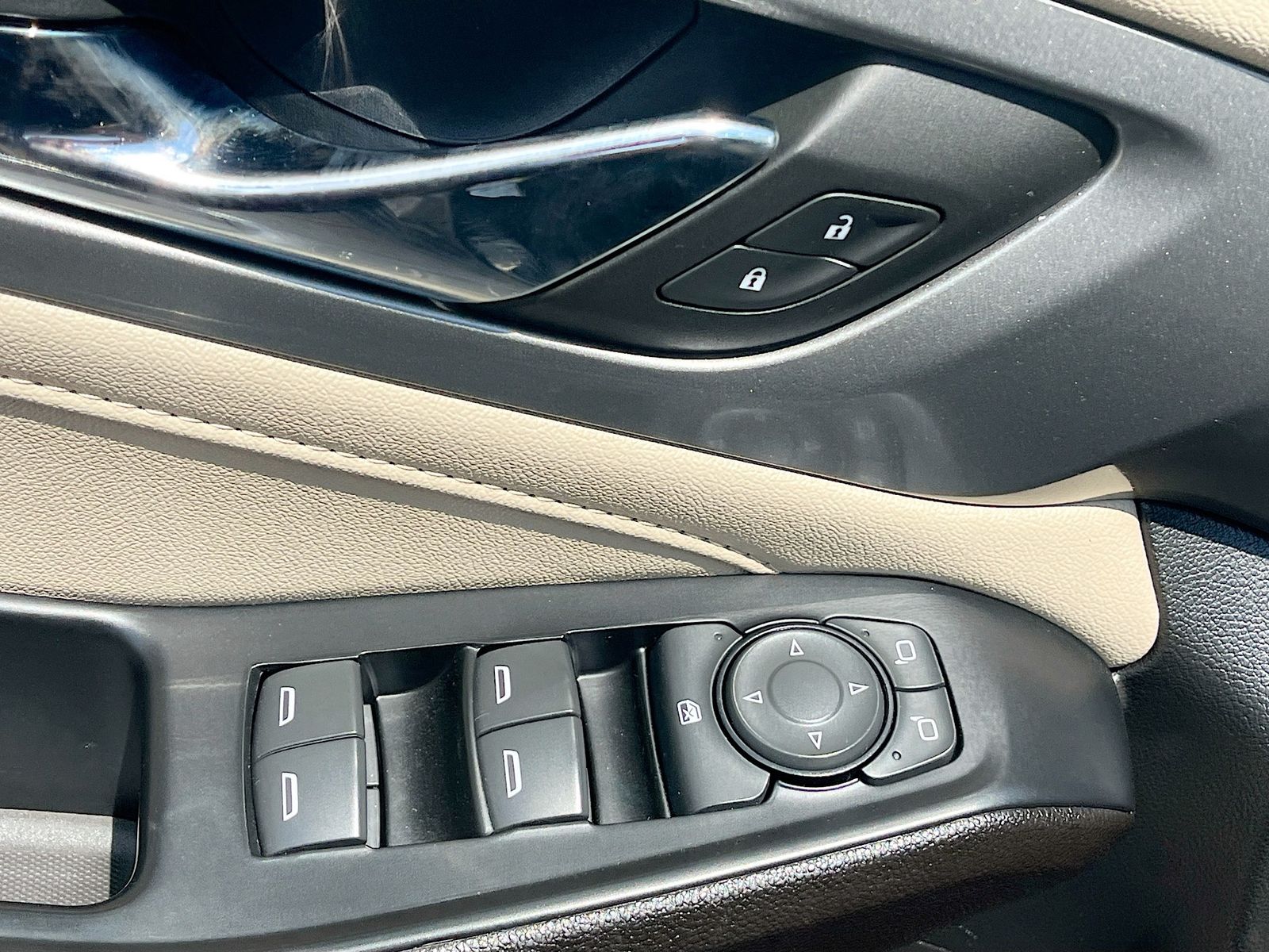Used 2023 Black Chevrolet LS image 17