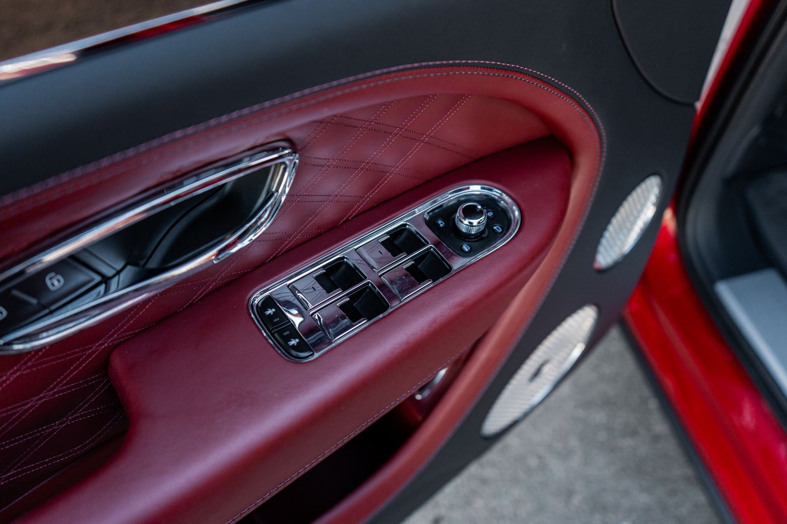 2024 Bentley Bentayga Azure - Photo 25