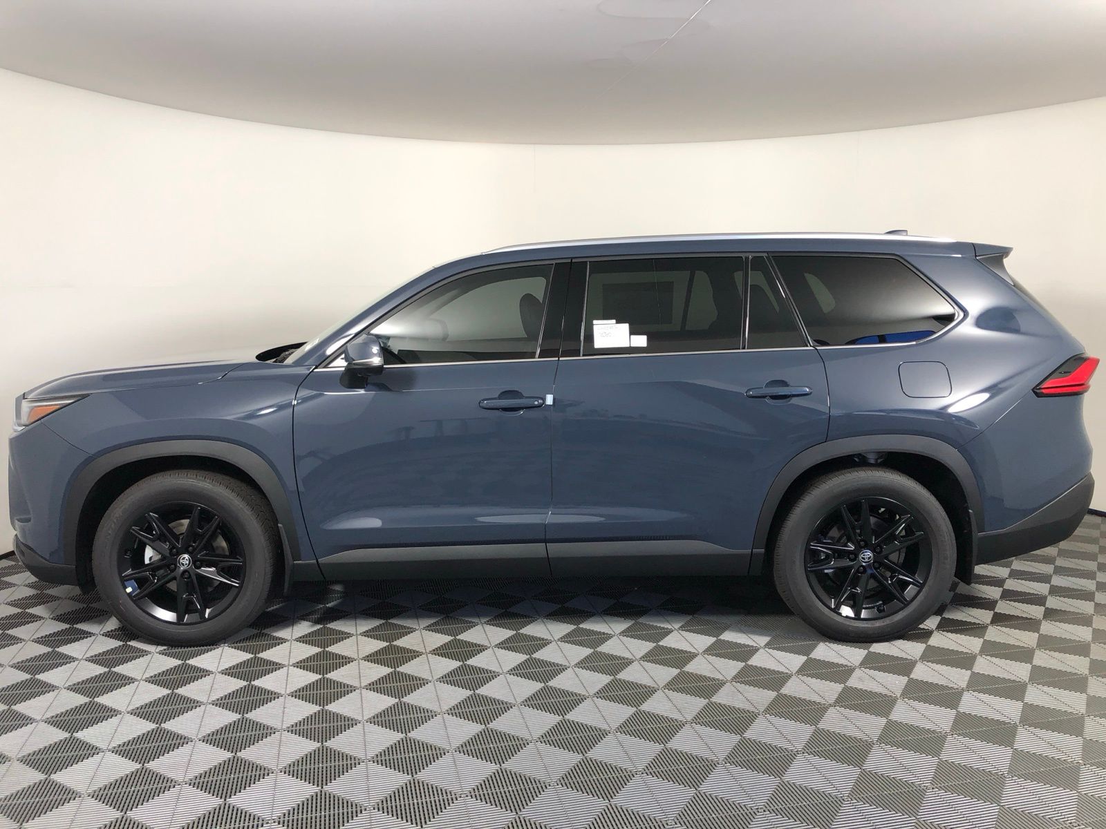 Thumbnail: 2026 Toyota Grand Highlander - 8