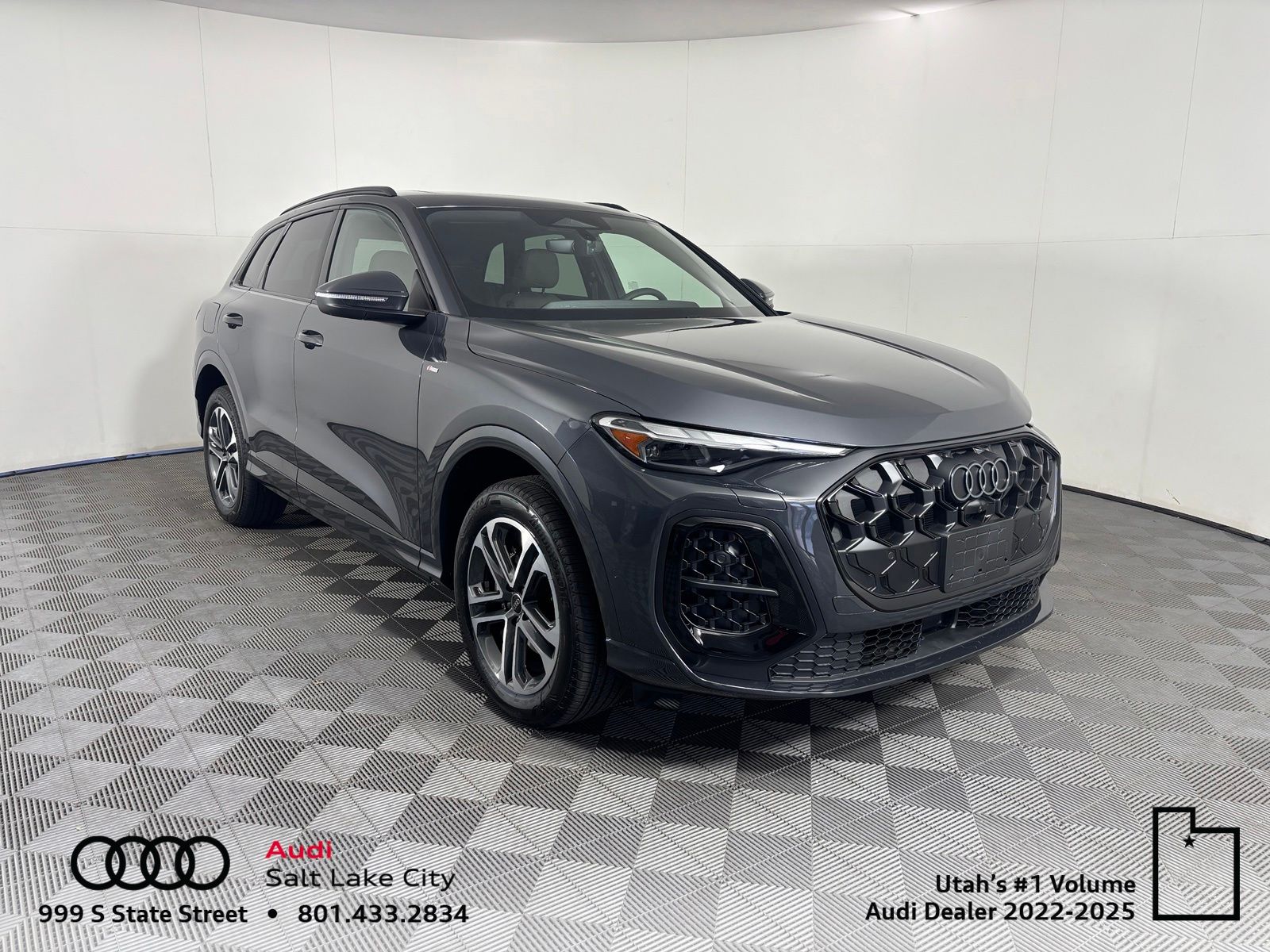 Tambora Gray Metallic 2026 Audi Q5 SUV / Crossover All-Wheel Drive 7-Speed Automatic