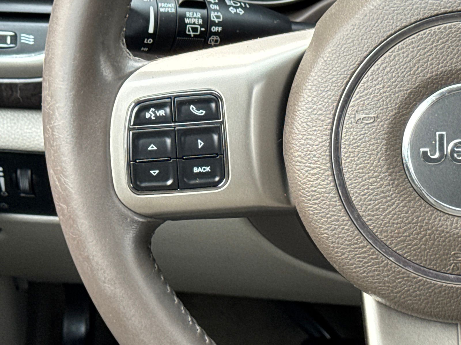 Used 2012 Brilliant Black Crystal Pearlcoat Jeep Laredo image 32