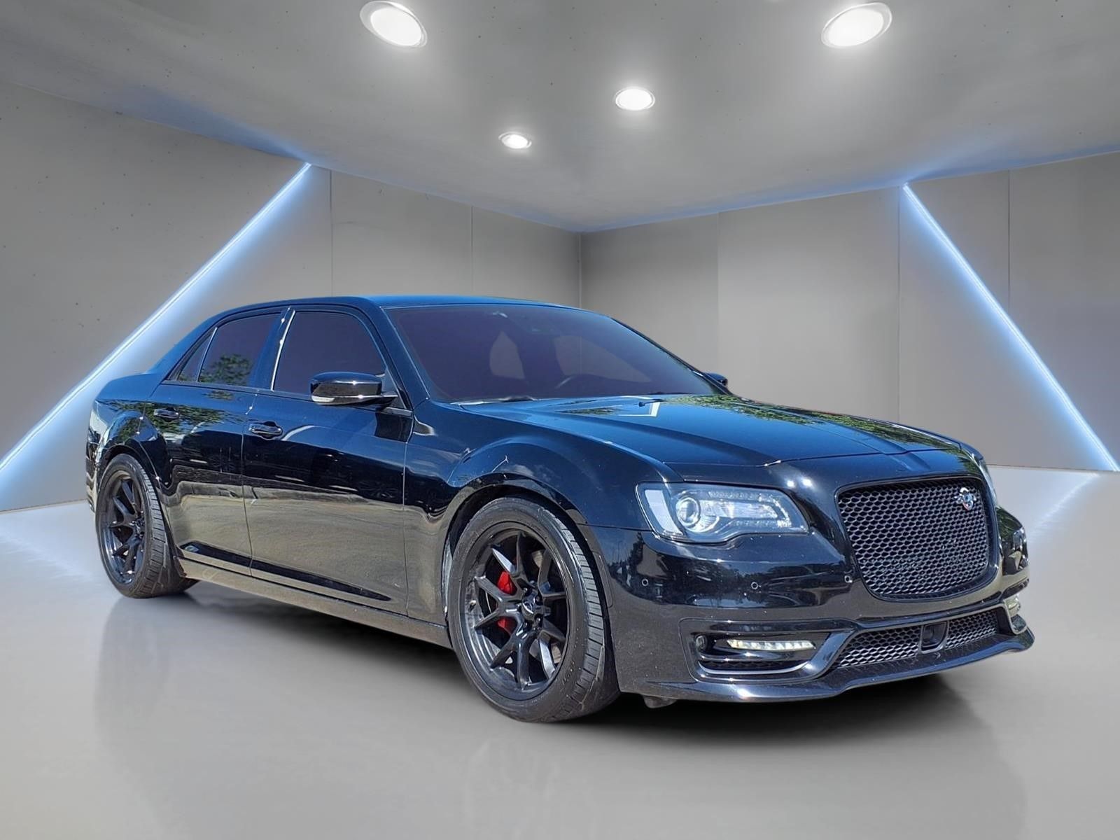 2023 Chrysler 300 C - 4